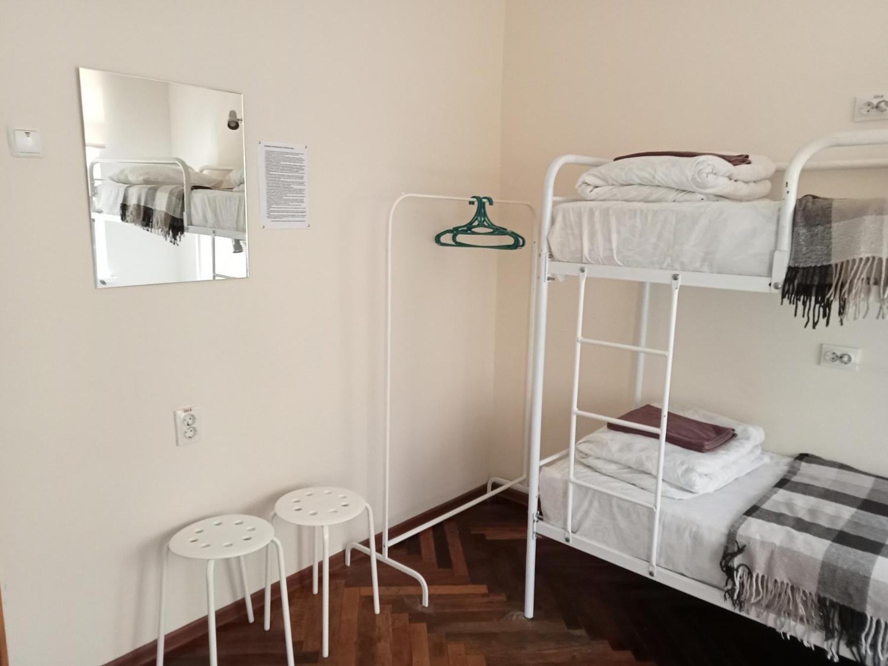 Hostel Iskra ลวีฟ ภายนอก รูปภาพ