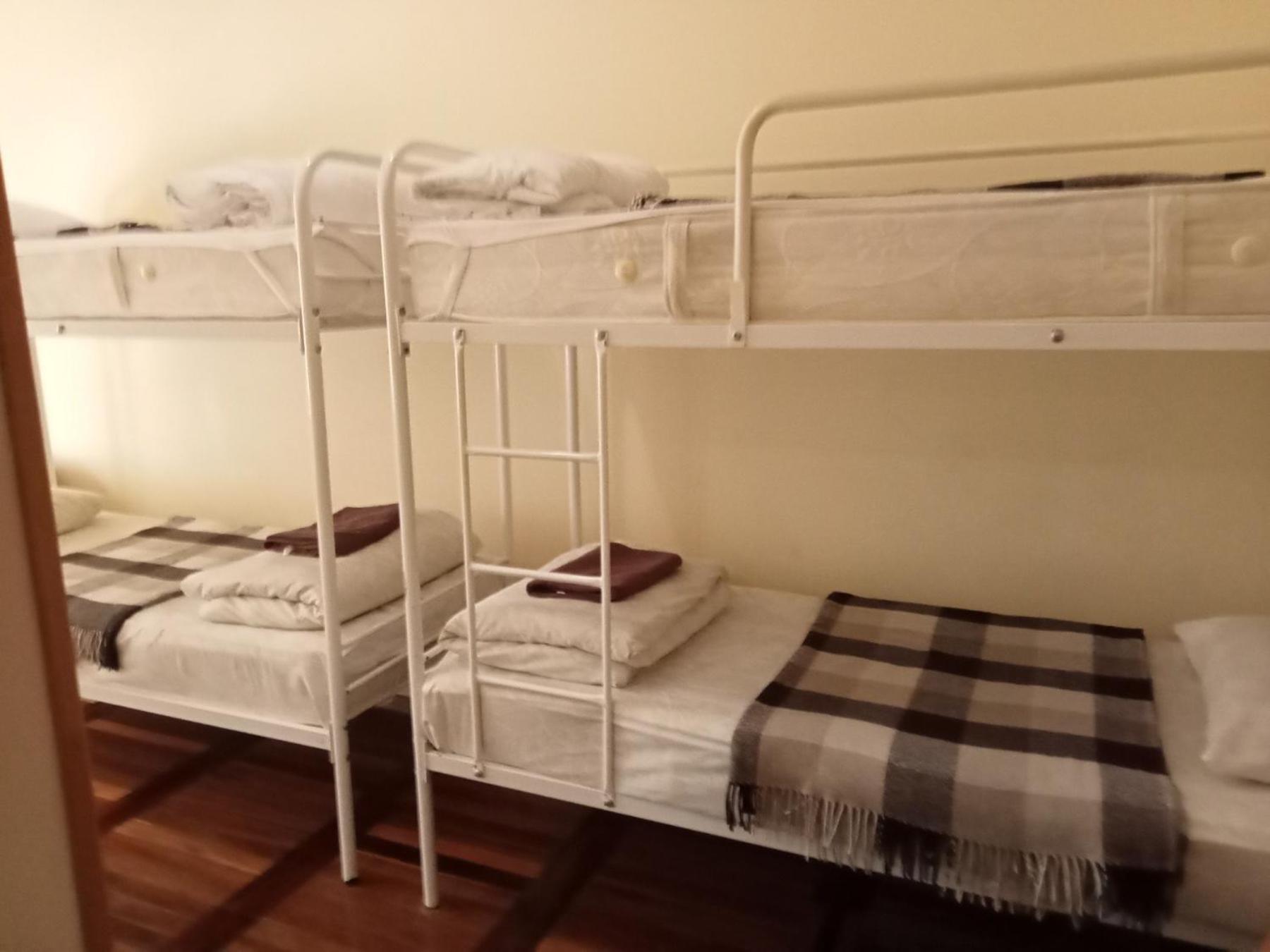 Hostel Iskra ลวีฟ ภายนอก รูปภาพ