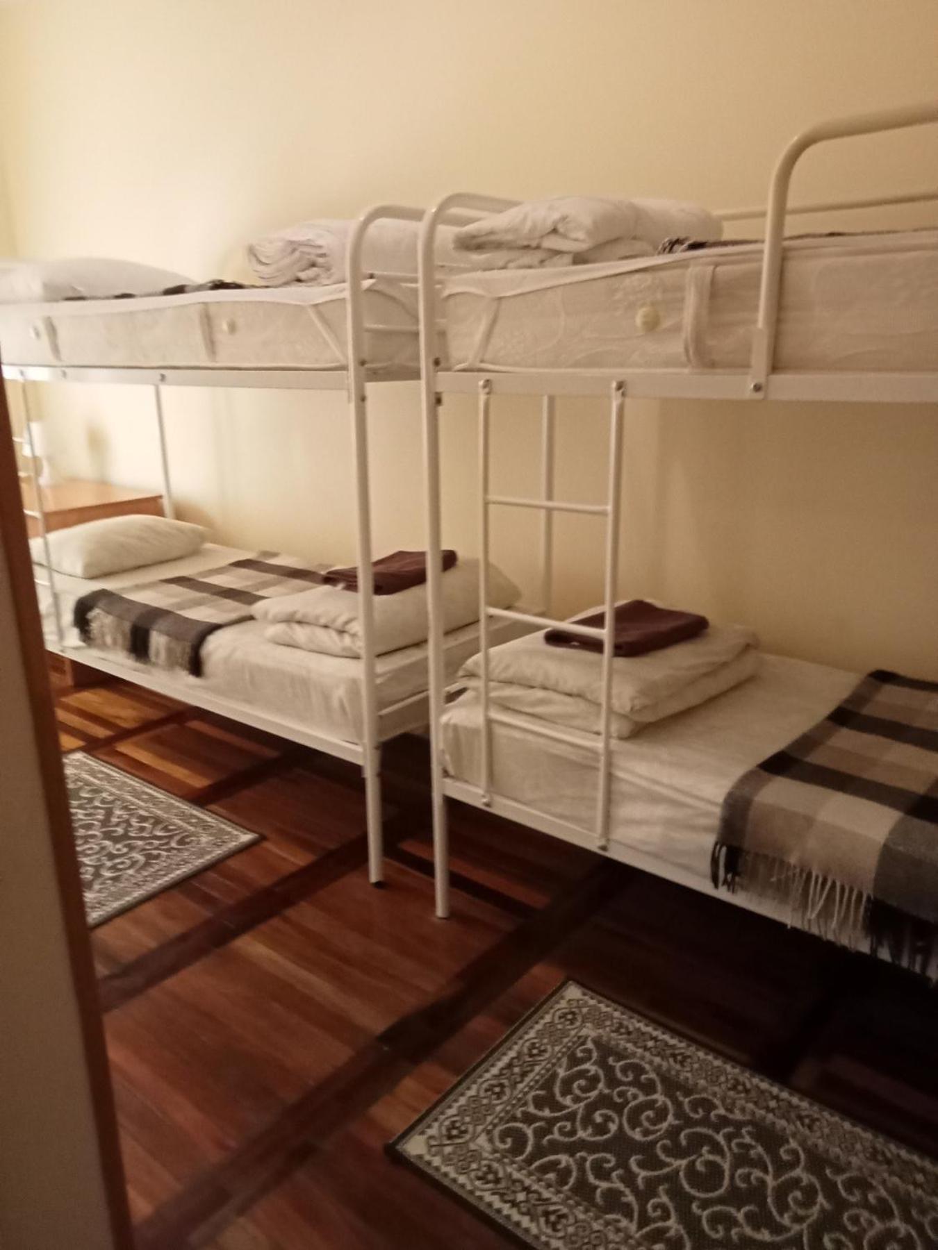 Hostel Iskra ลวีฟ ภายนอก รูปภาพ