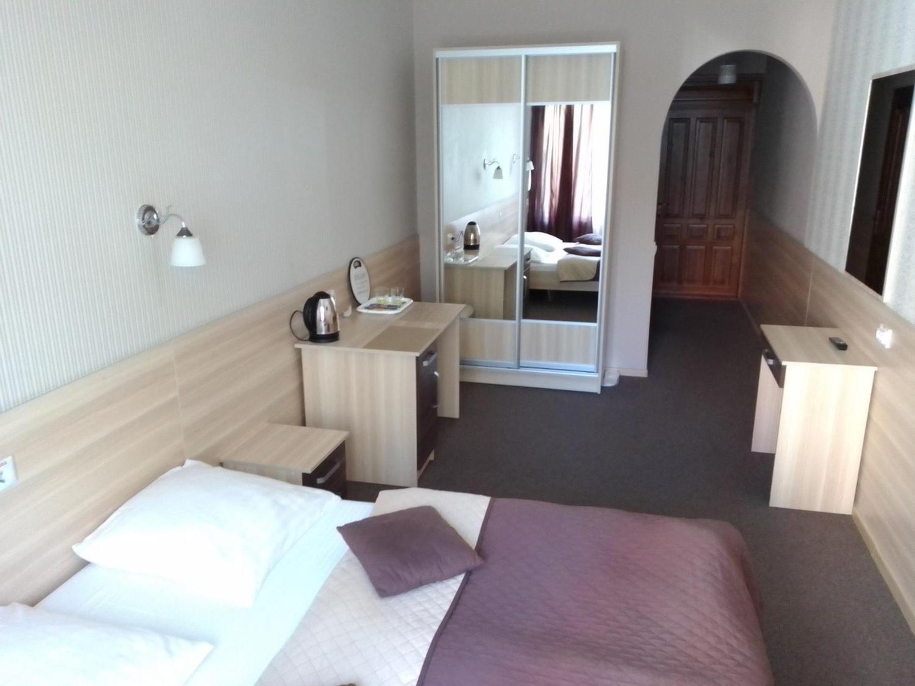 Hostel Iskra ลวีฟ ภายนอก รูปภาพ